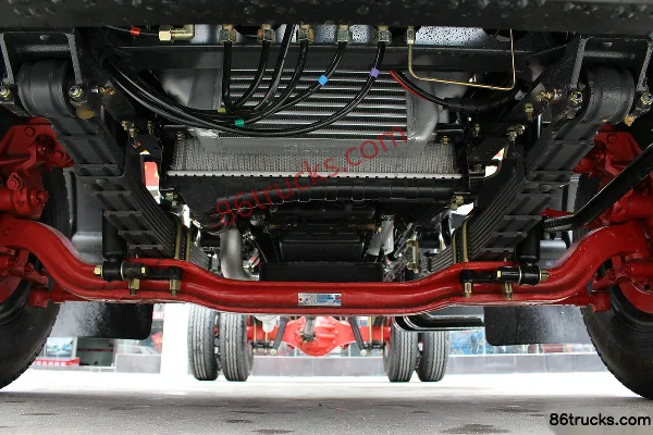 Dongfeng Duolika D6-S 115 hp 4X2(6 wheels) 4.17m single-row flatbed light truck chassis (2) | 86Trucks