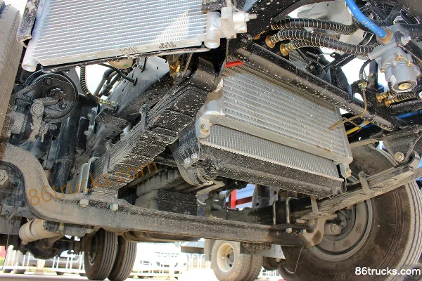 JAC Junling V6 141 hp 4X2(6 wheels) 4.15m single-row van light truck Chassis (3) | 86Trucks