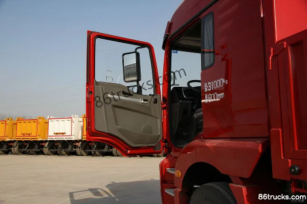SHACMAN Delong New M3000 430 hp 8X4(12 wheels) 9.55 m flatbed cargo truck (axle ratio 5.262) Cab (1) | 86Trucks