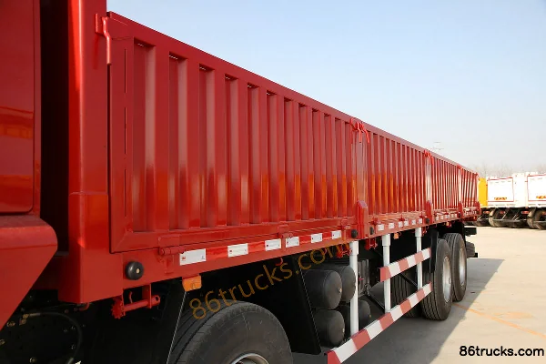 SHACMAN Delong New M3000 430 hp 8X4(12 wheels) 9.55 m flatbed cargo truck (axle ratio 5.262) Body (2) | 86Trucks
