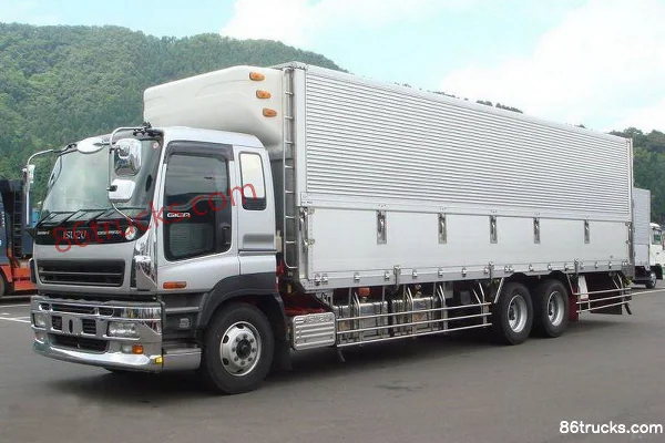Isuzu E-Series Heavy Truck 315hp 6X4(10 wheels) Tractor Truck (Model EXZ81) Exterior (2) | 86Trucks