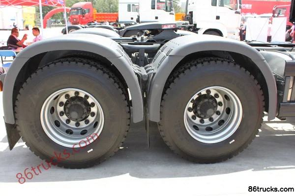 Scania G Series Heavy Truck 380 hp 6X4(10 wheels) Tractor Truck Cab (3) | 86Trucks