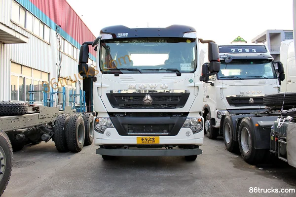 Sinotruk HOWO T5G 290hp 8X4(12 wheels) LNG Dump Truck Chassis Exterior (2) | 86Trucks