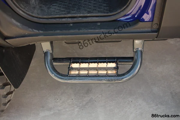 IVECO Daily medium truck 170hp 4X4(6 wheels) single-row cargo truck chassis Cab (2) | 86Trucks