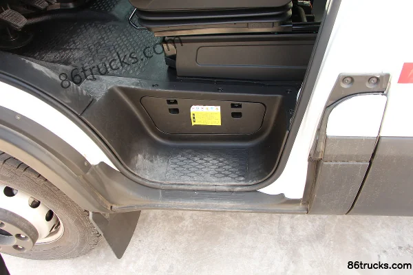 IVECO Nouveau DAILY 170 ch fourgon fermé cabine simple (1) | 86Trucks
