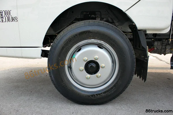 Foton Times K1 68 hp 4X2(6 wheels) 3.02m double-row van light truck Chassis (3) | 86Trucks