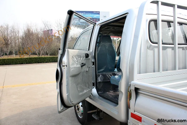 Foton Forland Kangrui K1 68 ch 4X2(6 roues) camion léger plateau 2,7 m cabine double (2) | 86Trucks