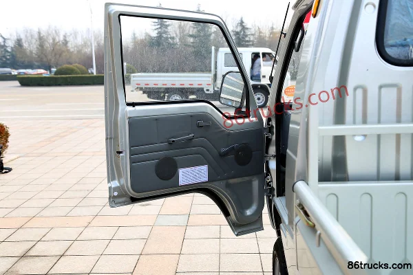 Foton Times Yuling VQ1 1.1L 60 ch 4X2(6 roues) essence 2,2 m camion plateau simple cabine (1) | 86Trucks