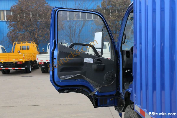 Foton Ruivo 154hp 4X2(6 wheels) 4.8m semi-row van cargo truck Cab (1) | 86Trucks
