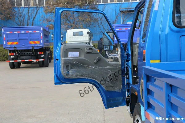 Foton Xiaoyun 95 hp 4X2(6 wheels) 3.67m dump truck Cab (1) | 86Trucks