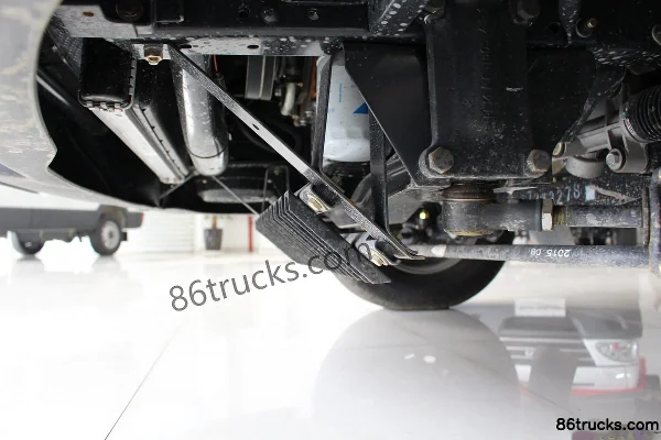 NAVECO Daily A32 129hp Commercial Vehicle Chassis (1) | 86Trucks