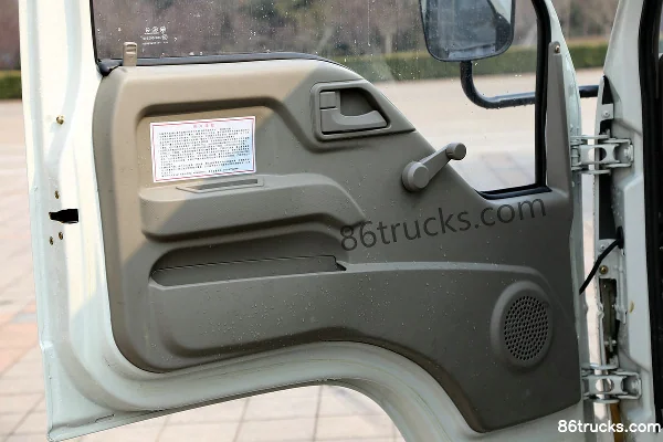 Foton Times petit camion étoile 68 ch 4X2(6 roues) plateau ridelles double cabine 3,02 m micro camion (2) | 86Trucks