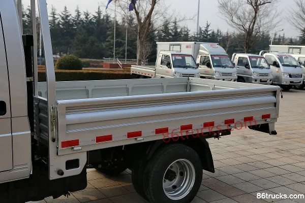 Foton Shidai Yuling VQ2 1.5L 112 ch 4X2(6 roues) essence 2,71 m double rangée camion plateau micro Carrosserie (1) | 86Trucks