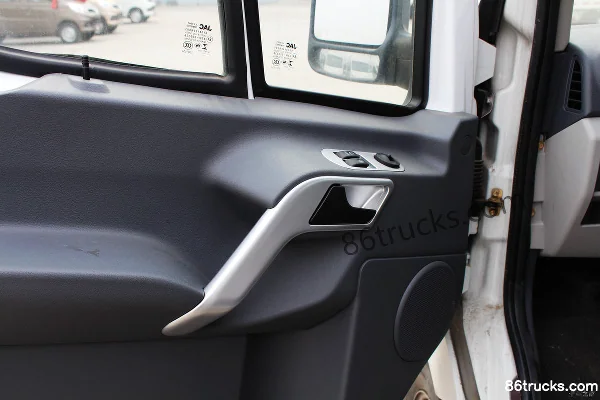 JAC Sunray 6 series 120 ch passenger vehicle (10 seats) Cabine (3) | 86Trucks