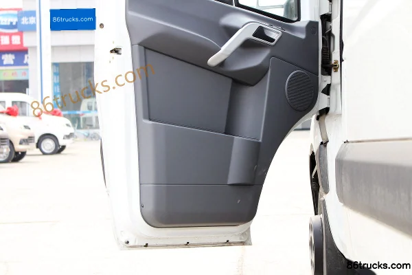 JAC Sunray 6 series 120 ch passenger vehicle (10 seats) Cabine (2) | 86Trucks