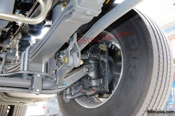 Sinotruk HOWO T7H Heavy Truck 540 hp 4X2(6 wheels) Tractor Truck (High Roof) Chassis (3) | 86Trucks