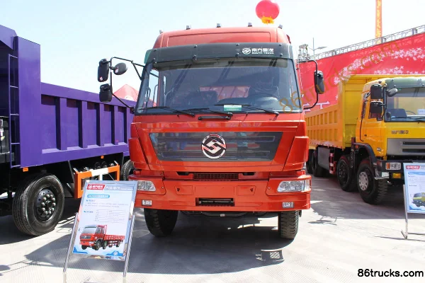 Sinotruk Yuanwei Heavy Truck 210hp 6X2(8 wheels) 8.6m Flatbed Cargo Truck Exterior