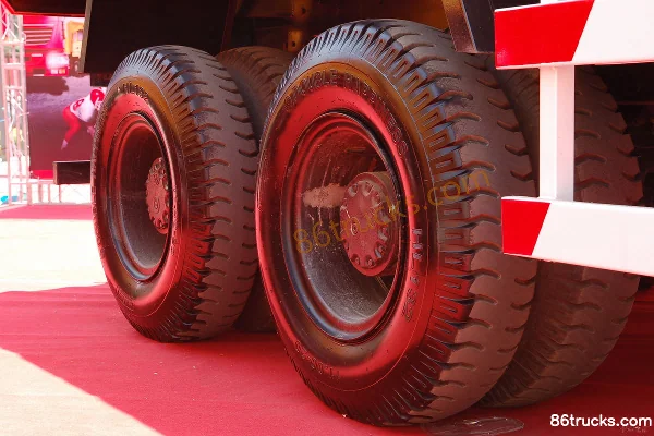 Hongyan Teba Heavy Truck 336 hp 6X4(10 wheels) 4.8m Dump Truck Cab (3) | 86Trucks