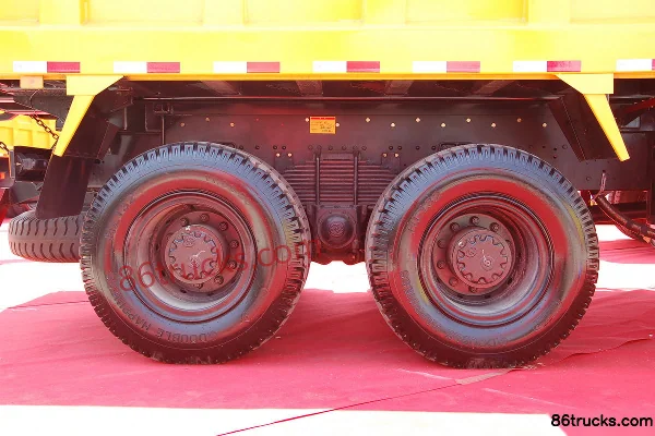 SAIC Hongyan King Kong Heavy Truck 310 hp 6X4(10 wheels) 5.2m dump truck Cab (3) | 86Trucks