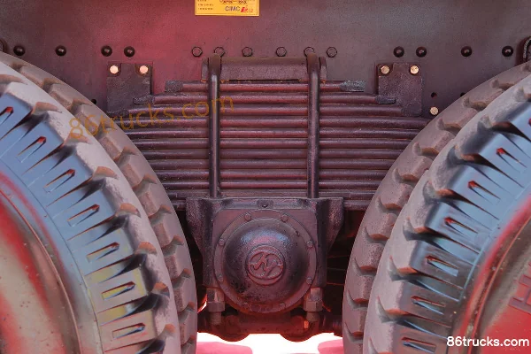 SAIC Hongyan King Kong Heavy Truck 310 hp 6X4(10 wheels) 5.2m dump truck Cab (2) | 86Trucks