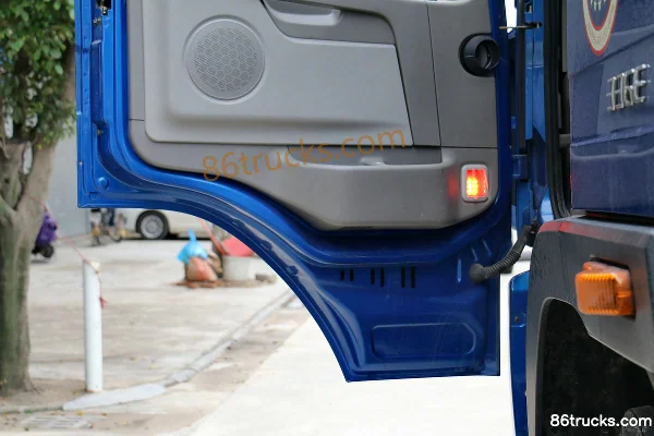 Dayun N8E Heavy Truck 336 hp 4X2(6 wheels) Tractor Truck (Port Special) Cab (3) | 86Trucks