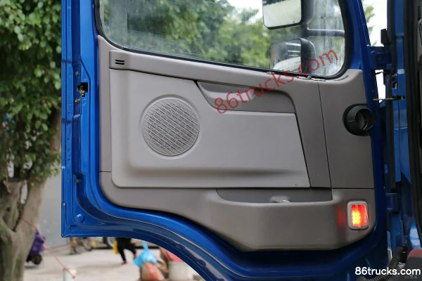 Dayun N8E Heavy Truck 336 hp 4X2(6 wheels) Tractor Truck (Port Special) Cab (2) | 86Trucks