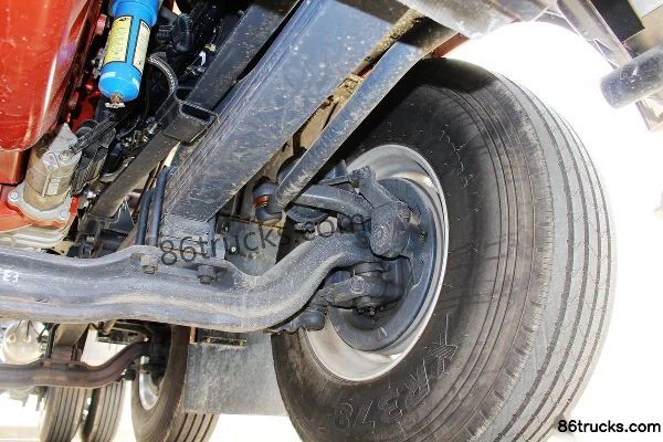 Union Truck U380 Heavy Truck 380 hp 6X2(8 wheels) LNG Tractor Truck Chassis (3) | 86Trucks