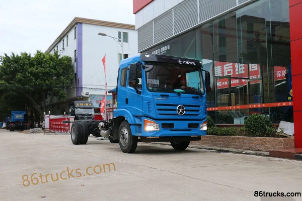 Dayun Fengchi Medium Truck 220 hp 4X2(6 wheels) 6.75m Flatbed Cargo Truck Exterior (3) | 86Trucks