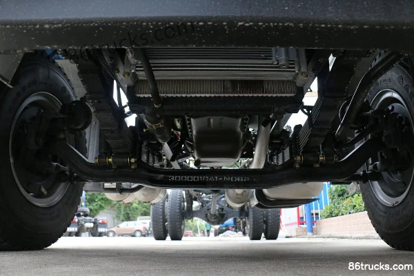Dayun Fengchi Medium Truck 220 hp 4X2(6 wheels) 6.75m Flatbed Cargo Truck Chassis (2) | 86Trucks
