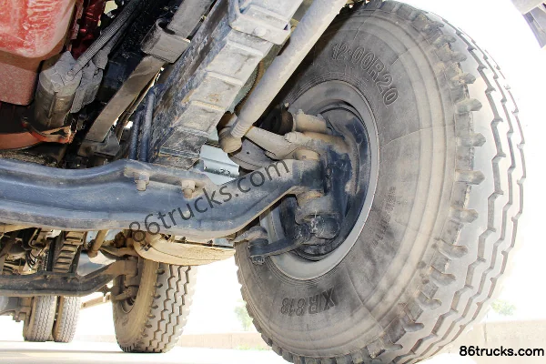 Union Truck U380 380 hp 8X4(12 wheels) Powder Material Truck Chassis (3) | 86Trucks