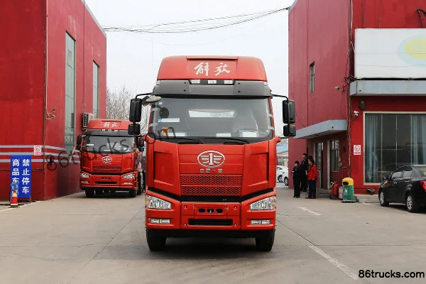 FAW Jiefang J6M Heavy Truck Standard Load Edition 350hp 6X2(8 wheels) Tractor Truck Exterior (2) | 86Trucks