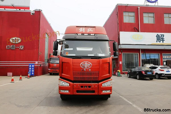 FAW Jiefang J6M heavy truck 370 hp 6X2(8 wheels) tractor truck Exterior (2) | 86Trucks