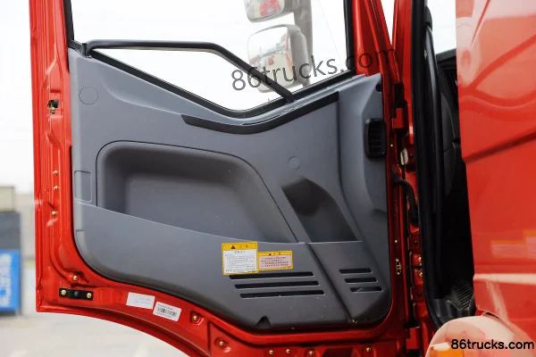 FAW Jiefang J6M heavy truck 370 hp 6X2(8 wheels) tractor truck Cab (2) | 86Trucks