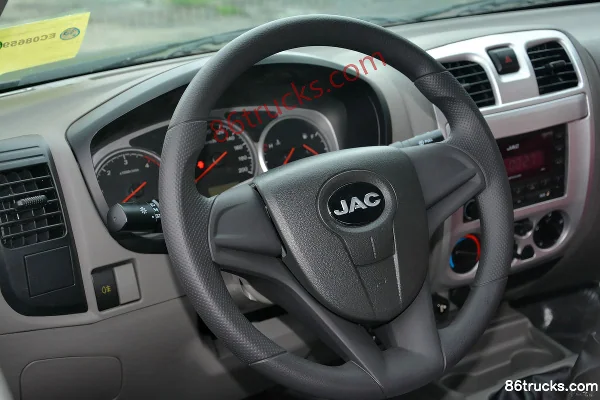 JAC Ruiling V1 Comfort Edition 2014 Model 2WD 2.2L Gasoline Standard Double Row Pickup Cab (3) | 86Trucks