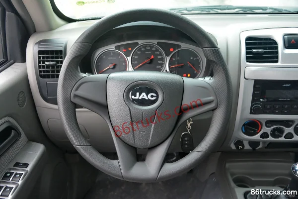 JAC Ruiling V1 Comfort Edition 2014 Model 2WD 2.2L Gasoline Standard Double Row Pickup Cab (2) | 86Trucks