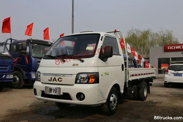 JAC Kangling X5 Luxe 1.5L Quanchai 102 ch 4X2(6 roues) essence mini camion 3,5 m Extérieur (3) | 86Trucks