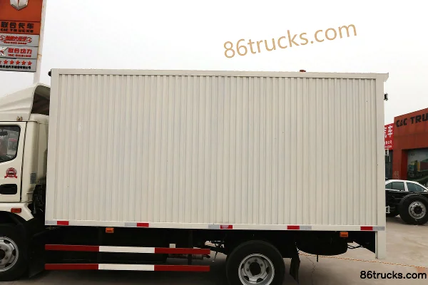 Dongfeng Yuhu 112 hp 4X2(6 wheels) Gasoline/CNG 4.2m single-row van light truck (DFD5032XXYLN1) Body (2) | 86Trucks