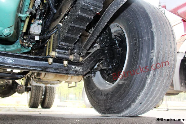 FAW Jiefang J6M Heavy Truck 350 hp 4X2(6 wheels) Port Tractor Truck Chassis (3) | 86Trucks