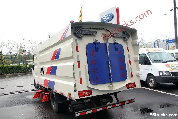 JMC Xinshunda 109 hp 4X2(6 wheels) Sweeper Truck (Huawei Chiled Brand) Body (3) | 86Trucks