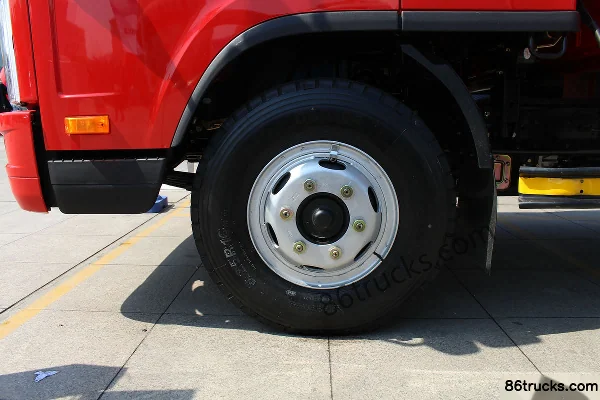 FAW Jiefang J6F 4.1L diesel 190 ch 4X2(6 roues) Fast Gear 8 vitesses 4,82 m cabine avancée camion porteur à ridelles Châssis (3) | 86Trucks
