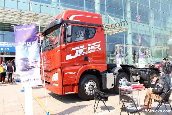 FAW Jiefang Qingdao JH6 Heavy Truck 350 hp 6X2(8 wheels) Tractor Truck Exterior (2) | 86Trucks