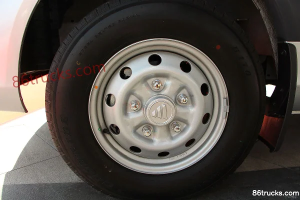 Foton Business Vehicle Tuyano S 129hp Business Van (Business Edition) Chassis (1) | 86Trucks