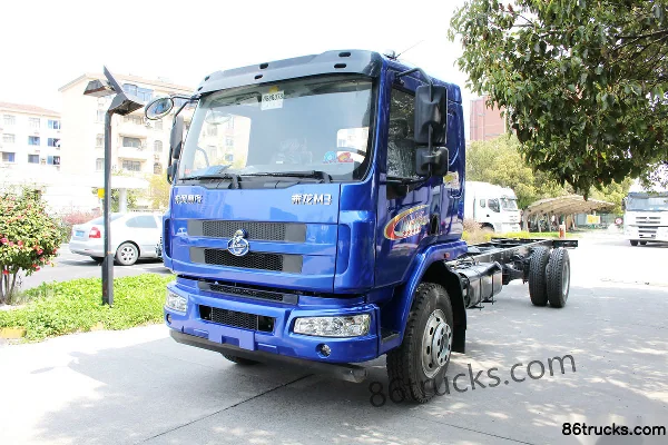 Dongfeng Liuqi Chenglong M3 medium truck 160hp 4X2(6 wheels) 5100 wheelbase 6.8m cargo truck chassis Exterior (3) | 86Trucks