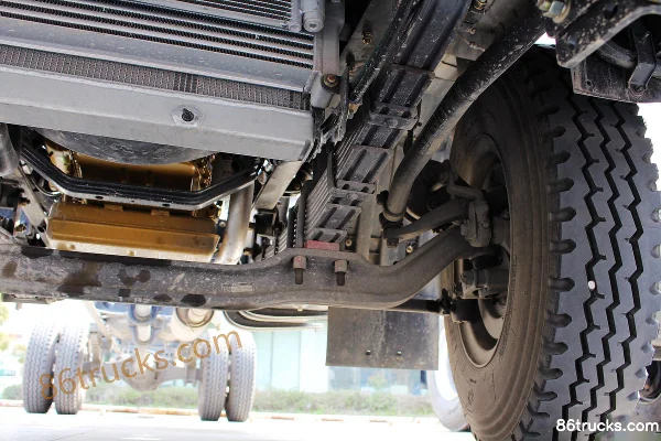 Dongfeng Liuqi Chenglong M3 medium truck 160hp 4X2(6 wheels) 5100 wheelbase 6.8m cargo truck chassis (2) | 86Trucks