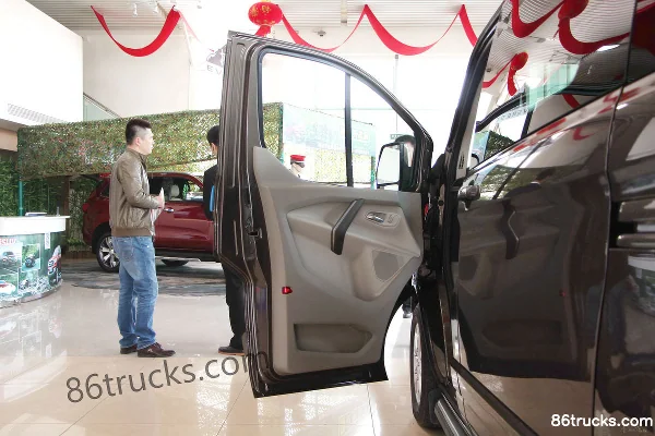 Ford Tourneo Titanium Elite Auto 203hp 2.0T panel van Cab (2) | 86Trucks