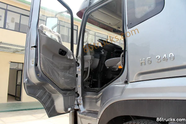 Sinotruk MAN camion lourd 340 ch 4X2(6 roues) tracteur routier Cabine (2) | 86Trucks