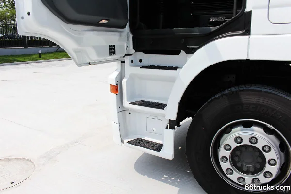 Mercedes-Benz Actros Heavy Truck 440 hp 6X2R Tractor Truck (Model 2644E5) Cab (2) | 86Trucks