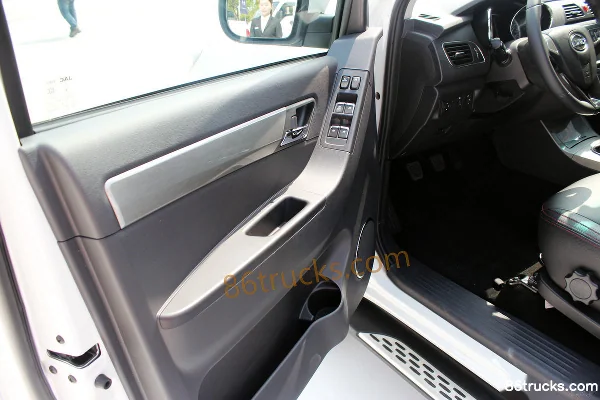 JAC T6 4WD 2.0T diesel pickup truck Chassis (2) | 86Trucks