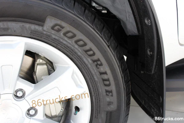 JAC T6 4WD 2.0T diesel pickup truck Body (5) | 86Trucks