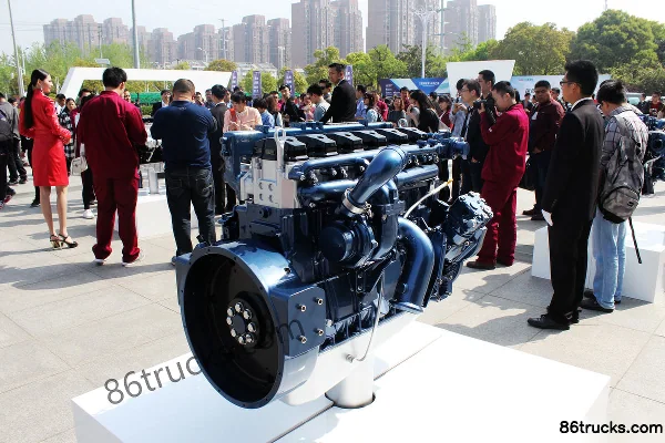 MaxxForce 7.2L 310hp 7.2L China IV Diesel Engine Exterior (3) | 86Trucks
